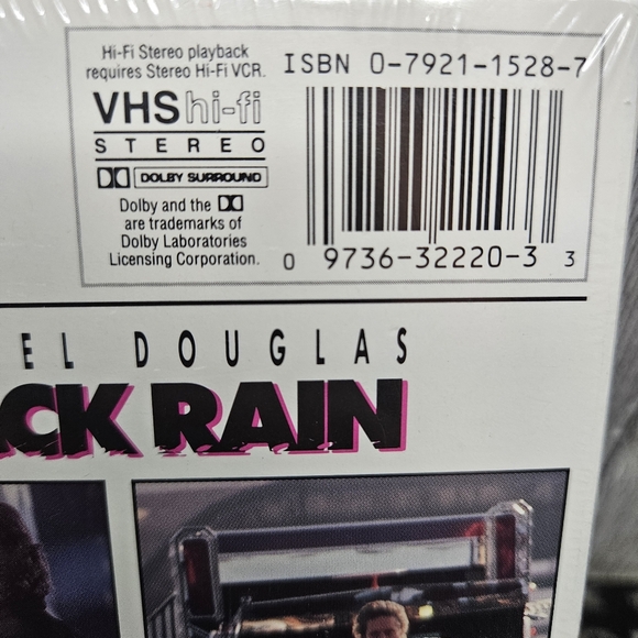 Black Rain VHS Michael Douglas thriller Paramount Pictures Andy Garcia 1989 - Picture 9 of 11